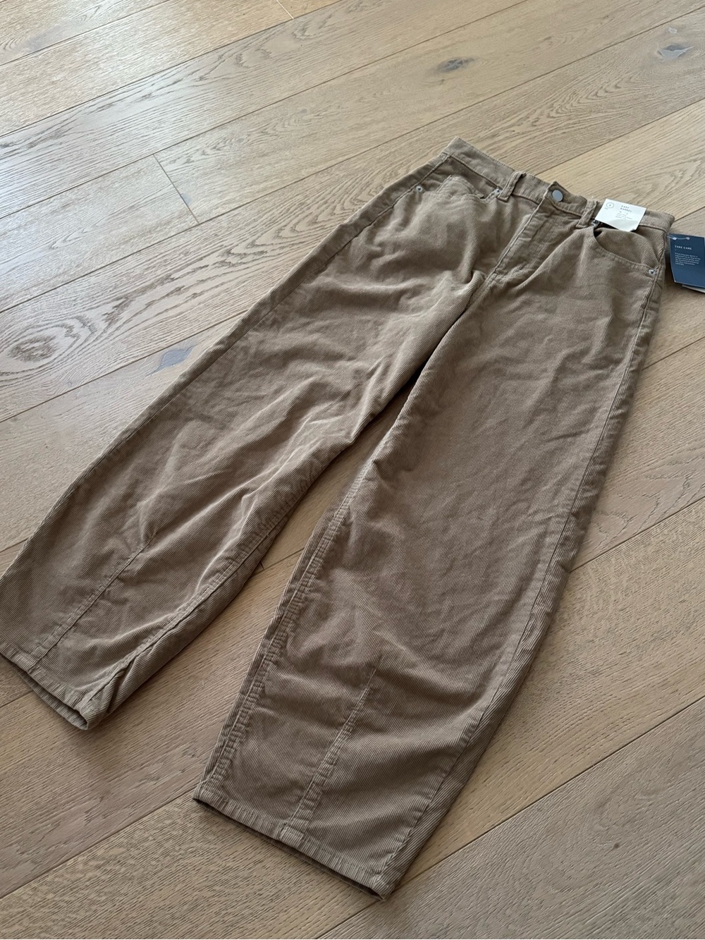 Universal Thread High-Rise Corduroy Easy Barrel Jeans Tan Size 2 NWT - Picture 5 of 12